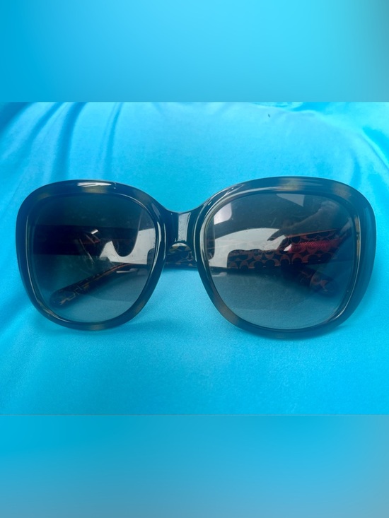 Coach Black Women\'s Sunglasses - Sleek Oversized Frame main image 4